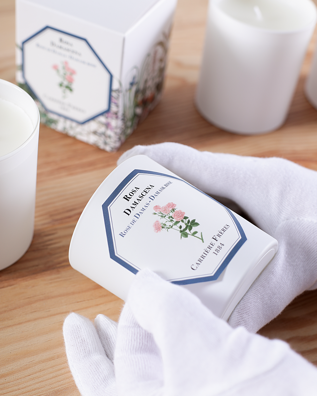 Carrière Frères Damask Rose Candle 185g