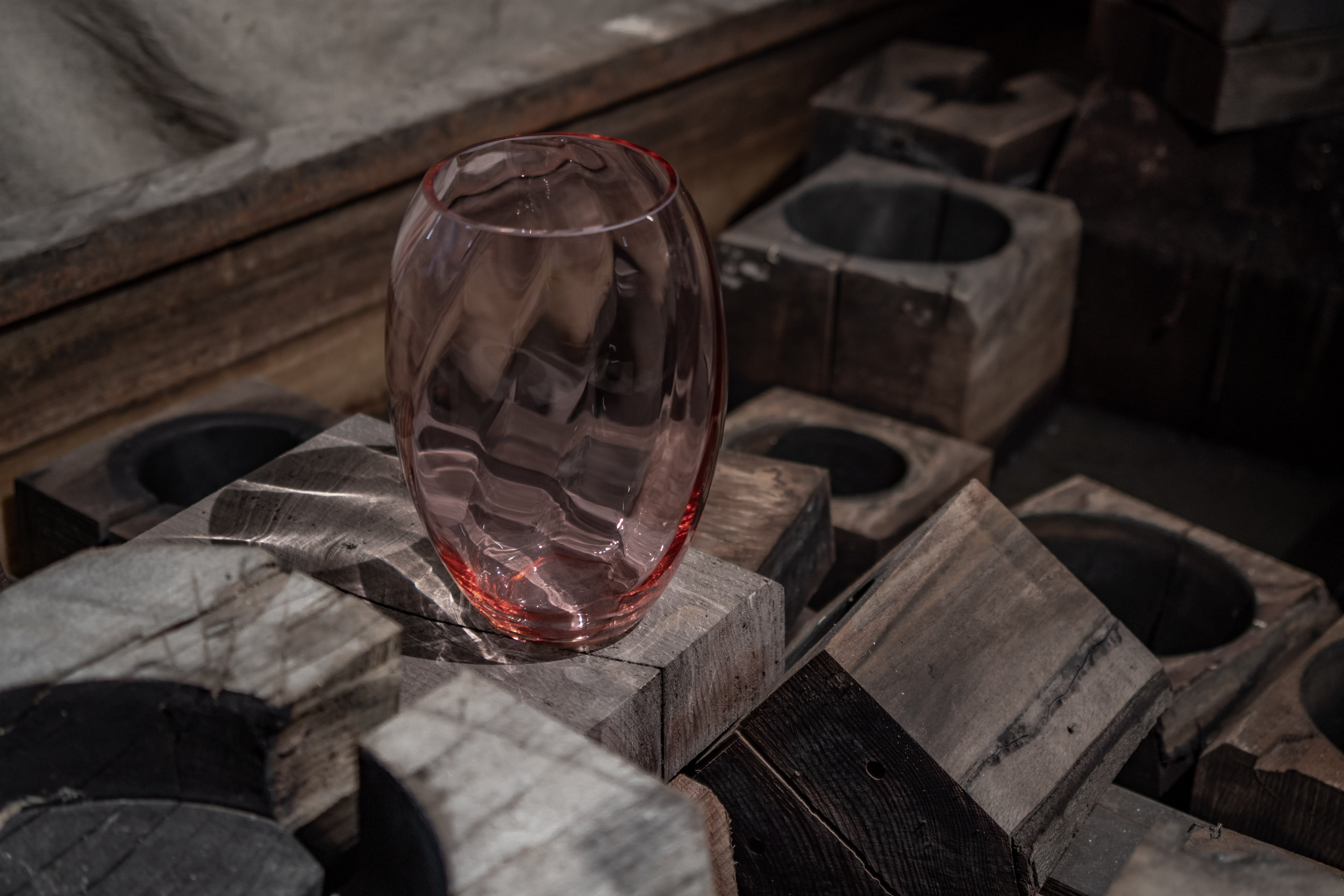 LLOYD AND PAUL HOME LUXURIES KLIMCHI MARIKA EGG VASE PINK