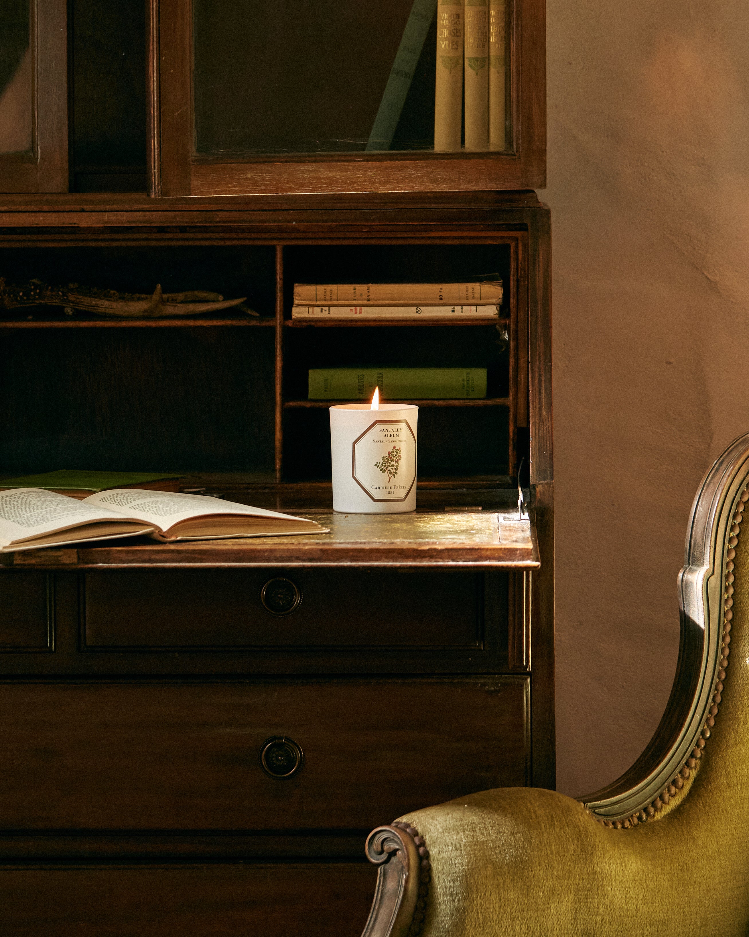 LLOYD AND PAUL HOME LUXURIES CARRIERE FRERES Sandalwood Candle 185g